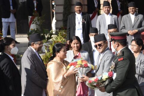 राष्ट्रपति भण्डारी संसद् भवन पुग्दा जे देखियो…